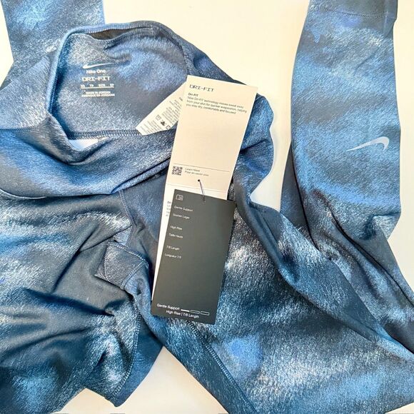 NWT NIKE One Women's Dri-Fit High Waist 7/8 Printed Armoury/Black Leggings - Picture 4 of 4